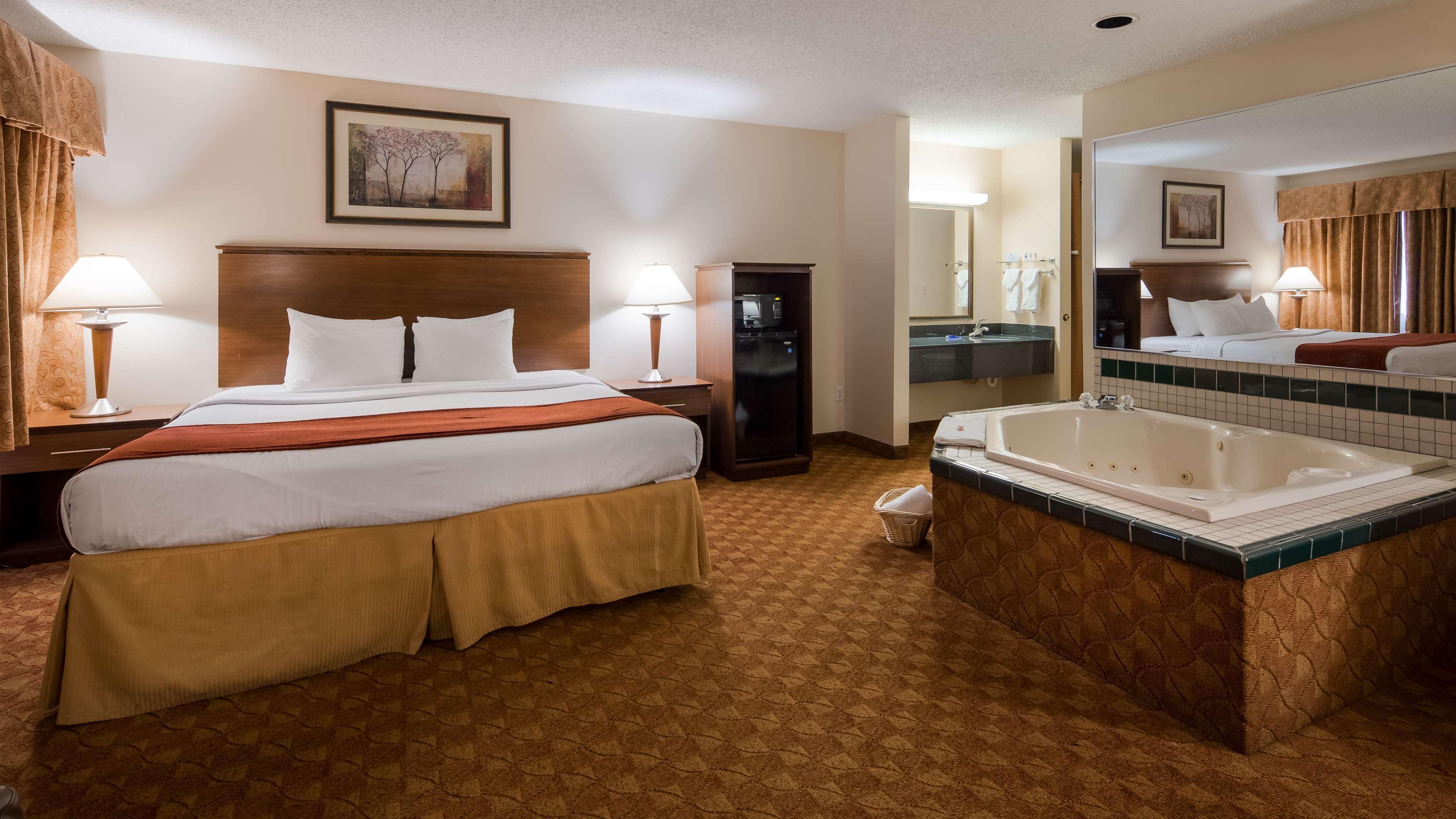 Best Western Lakewood Inn Hebron エクステリア 写真