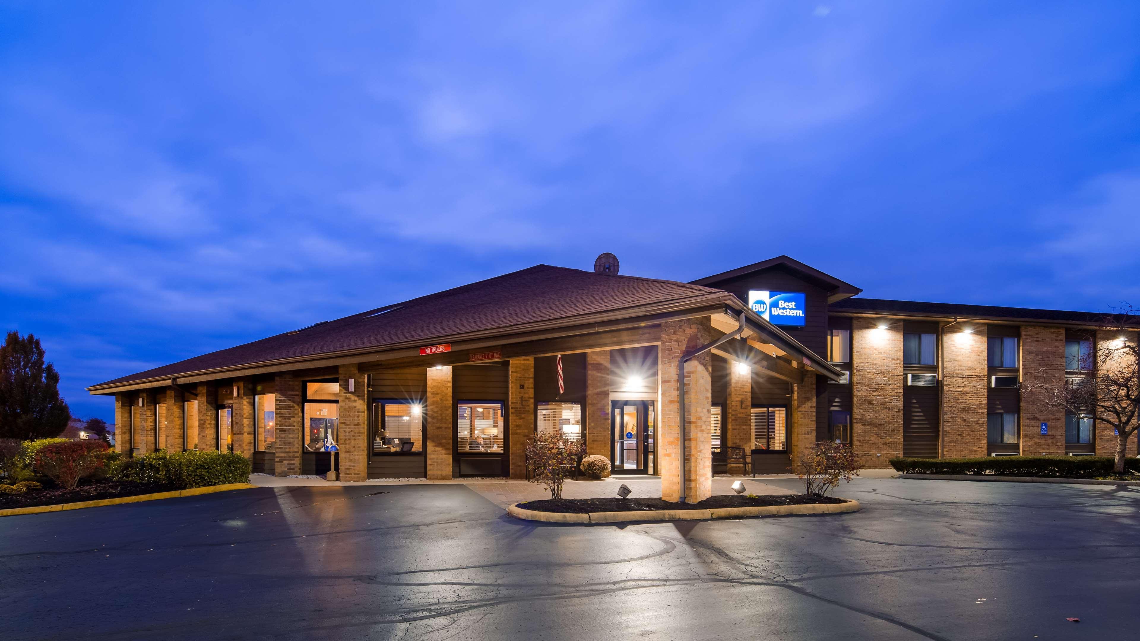 Best Western Lakewood Inn Hebron エクステリア 写真