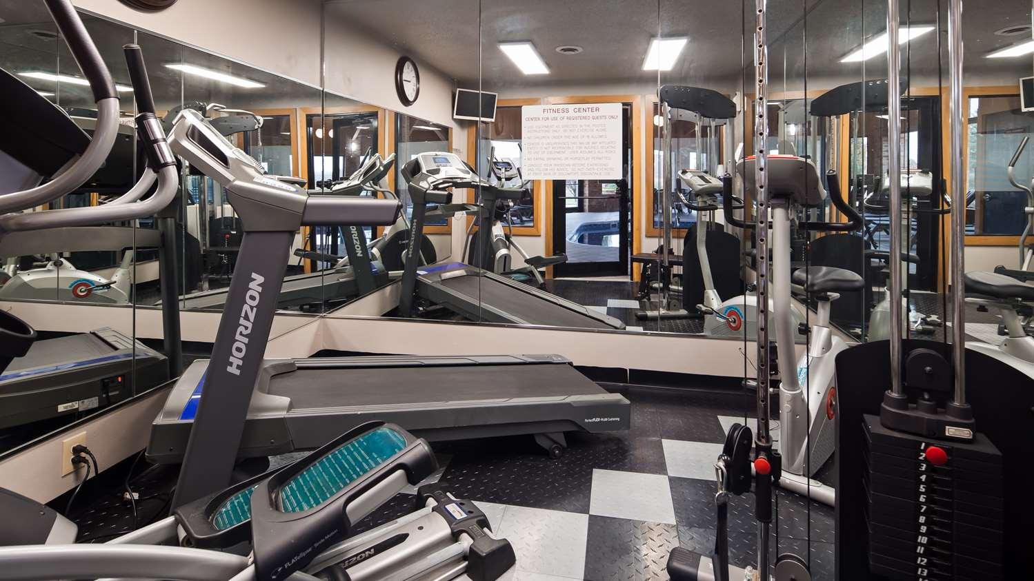 Best Western Lakewood Inn Hebron エクステリア 写真