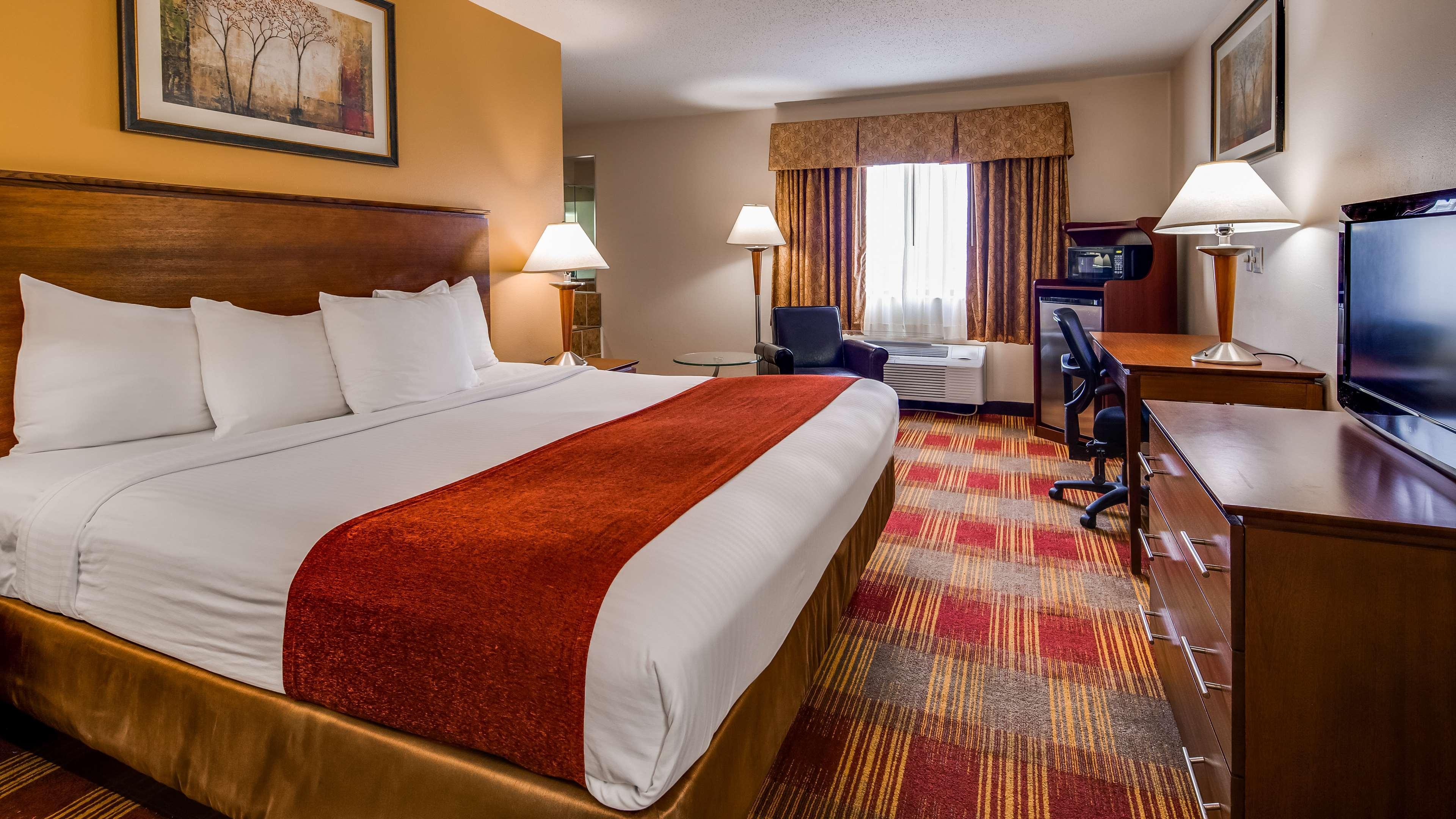 Best Western Lakewood Inn Hebron エクステリア 写真