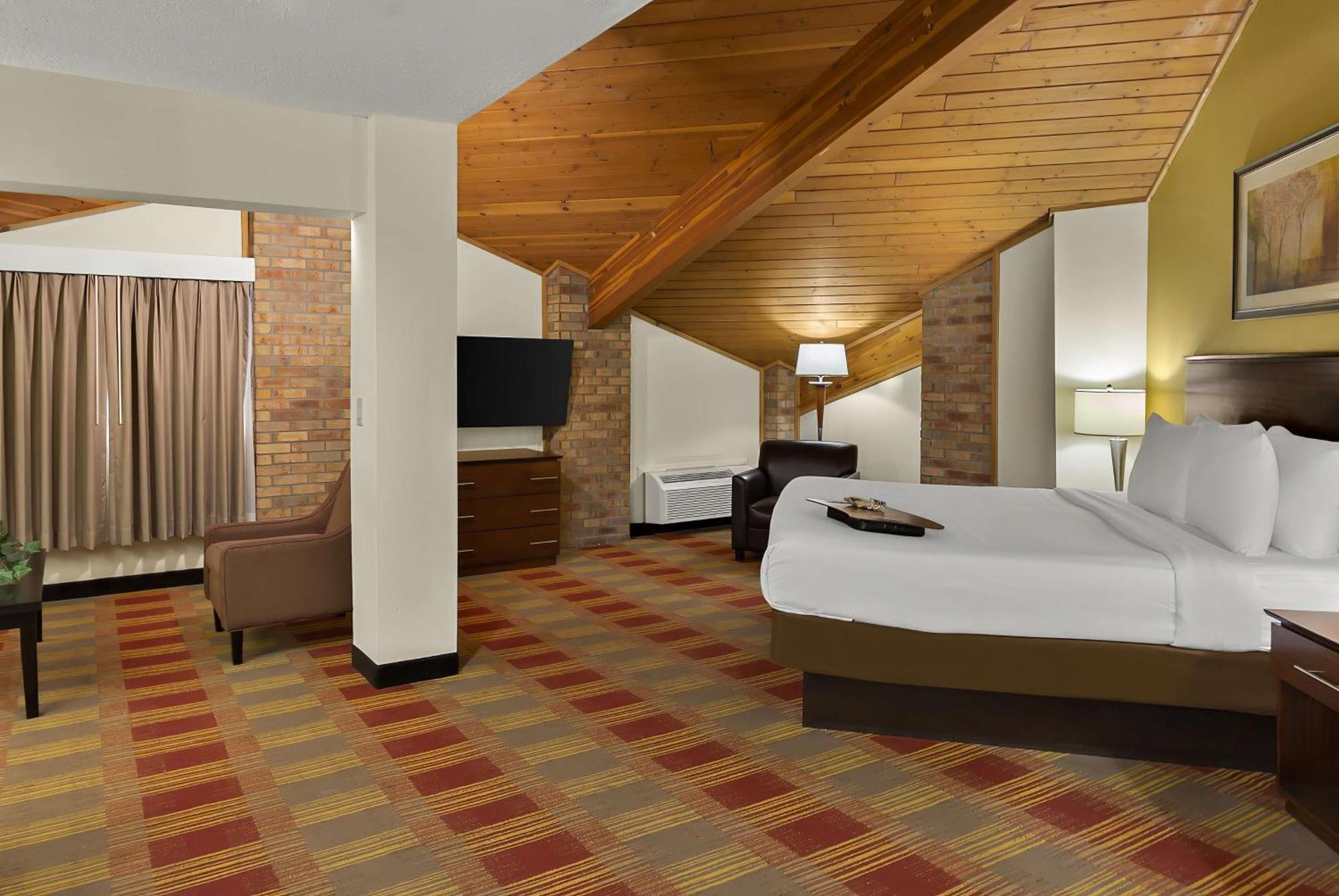 Best Western Lakewood Inn Hebron エクステリア 写真